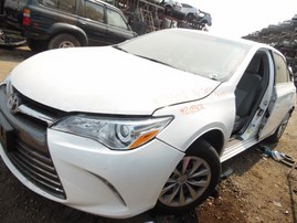 2016 TOYOTA CAMRY LE WHITE 2.5L AT Z18302